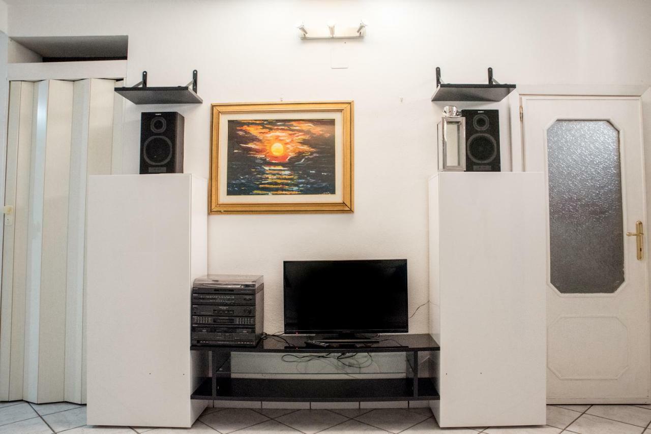 Casa Vacanze Margherita Porto Torres Exteriör bild