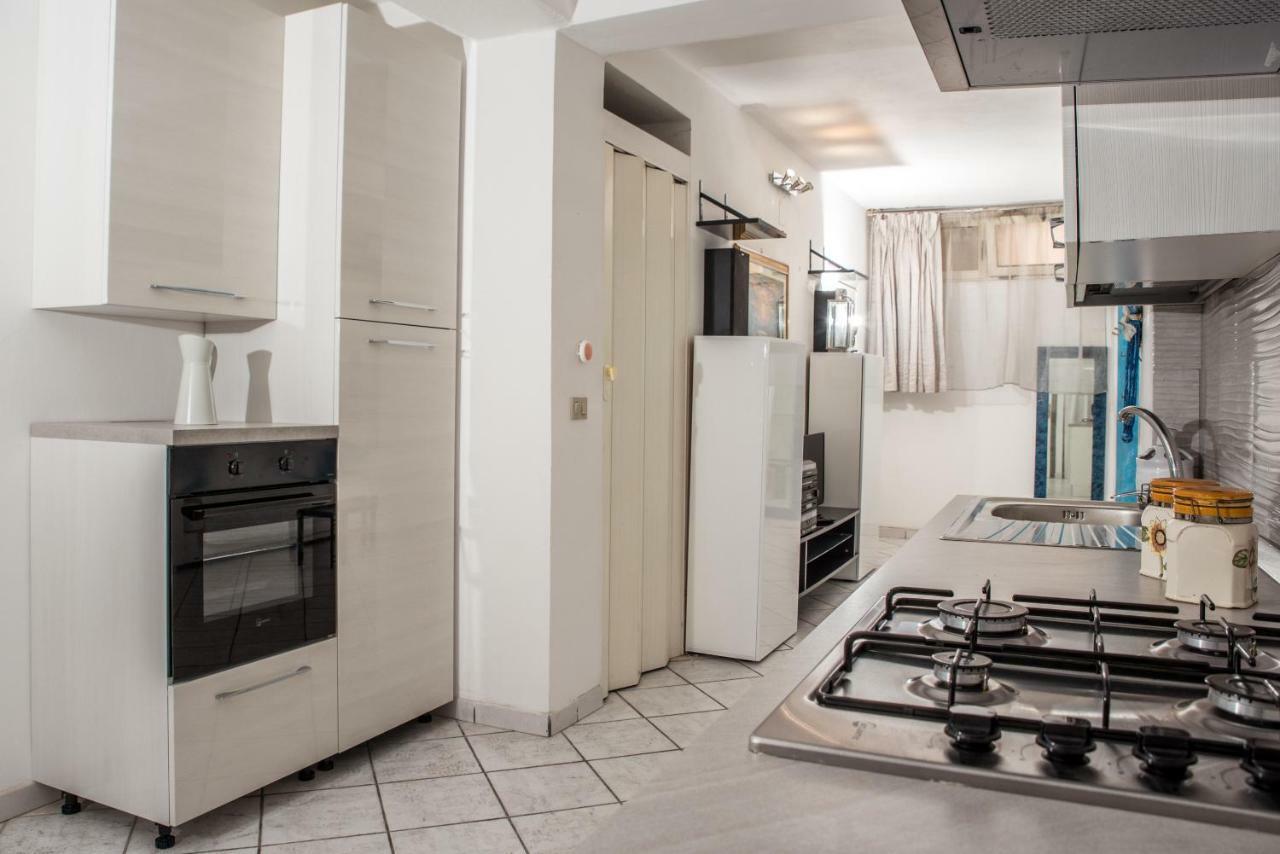 Casa Vacanze Margherita Porto Torres Exteriör bild